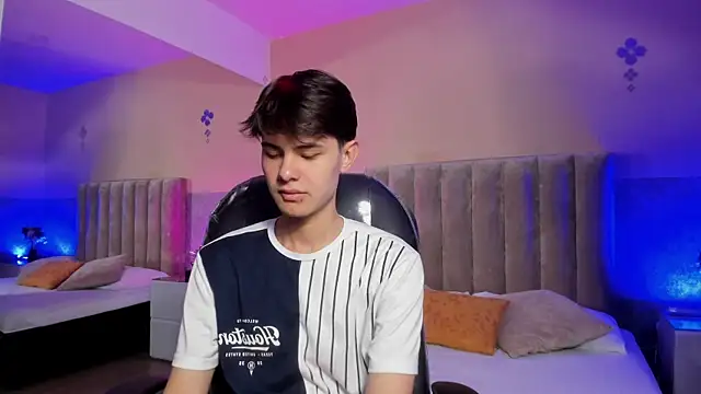 Derek Sinn online show from April 2026 08:10:01 PM