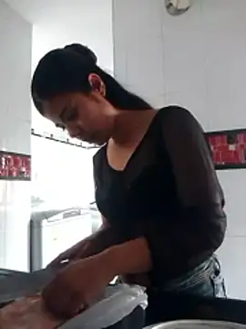 Roxan King online show from February 2026 06:10:02 PM