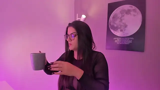 Valenvega  online show from February 2026 09:22:01 PM