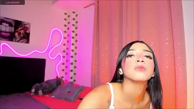 Snapshot of Scarlesth chatting on March 2026 02:12:02 AM Scarlesth online show from March 2026 02:12:02 AM