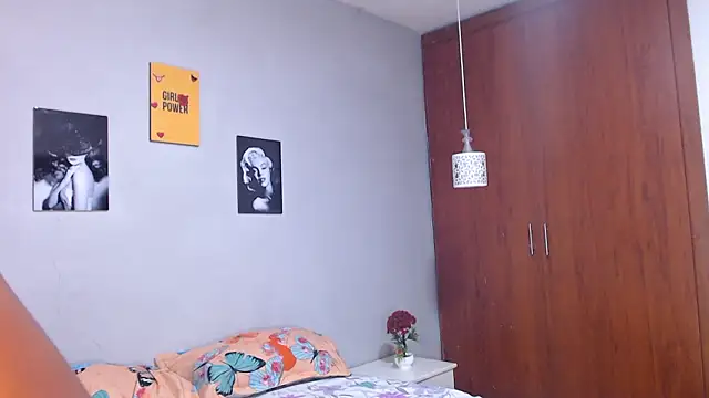 arianna rossi11 online show from March 2026 12:00:01 PM