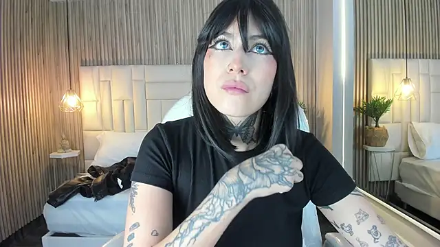 Ravenn21x online show from February 2026 11:32:01 AM