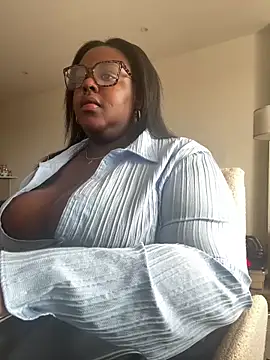 Snapshot of BouncyBBW chatting on June 2026 11:54:01 AM BouncyBBW online show from June 2026 11:54:01 AM