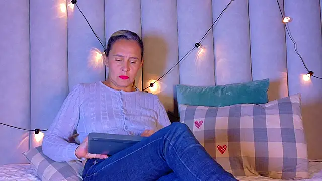 Snapshot of THALIAGRAY__ chatting on February 2026 02:56:01 AM THALIAGRAY online show from February 2026 02:56:01 AM