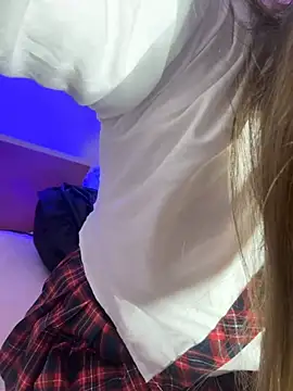 kloe  t18 online show from February 2026 12:16:02 PM