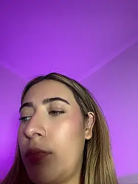 kloe  t18 online show from May 2026 05:16:02 PM