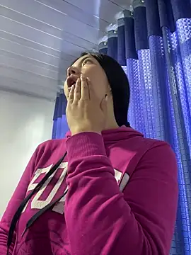 Tammy8 online show from April 2026 05:47:01 PM