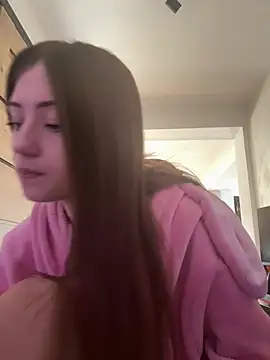 karlaluuvv online show from March 2026 11:13:01 AM