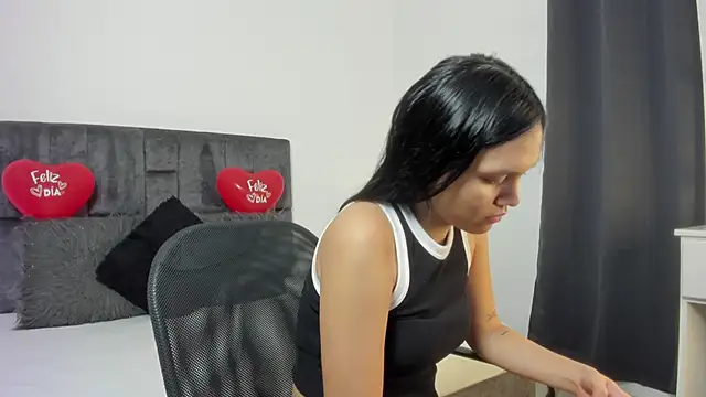 Malory Saenzz online show from February 2026 07:23:01 PM