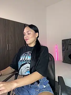 Malory Saenzz online show from February 2026 01:02:01 PM