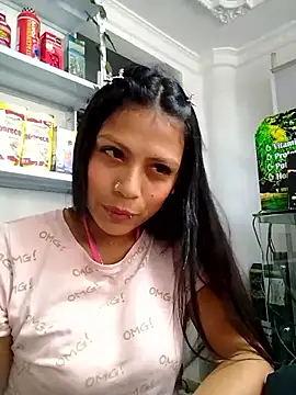 Snapshot of Tatianna_Loove_ chatting on February 2026 02:39:02 PM Tatianna Loove online show from February 2026 02:39:02 PM