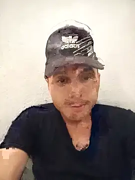 Snapshot of Reuss25 chatting on July 2026 11:54:01 AM Reuss25 online show from July 2026 11:54:01 AM
