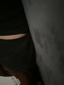 kimoanh102 online show from April 2026 02:38:02 AM