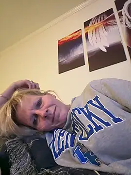 Snapshot of FireAfterDark chatting on February 2026 06:10:02 AM FireAfterDark online show from February 2026 06:10:02 AM