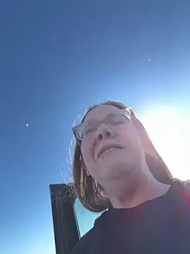 lickablelynn87 online show from February 2026 03:34:02 PM