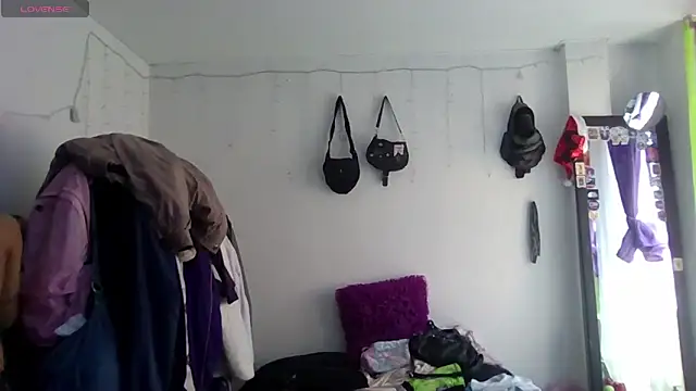 Snapshot of suky_pou chatting on February 2026 03:23:02 PM suky pou online show from February 2026 03:23:02 PM