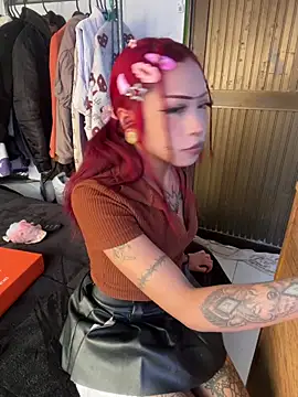 Snapshot of suky_pou chatting on February 2026 08:26:01 PM suky pou online show from February 2026 08:26:01 PM