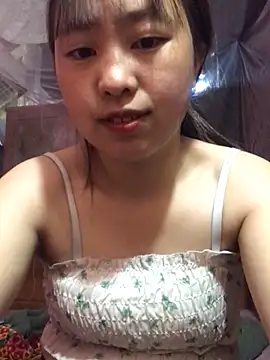 Snapshot of honeyyy110 chatting on March 2026 02:23:02 AM honeyyy110 online show from March 2026 02:23:02 AM