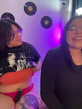 Snapshot of KittyTatts chatting on February 2026 04:32:01 AM KittyTatts online show from February 2026 04:32:01 AM