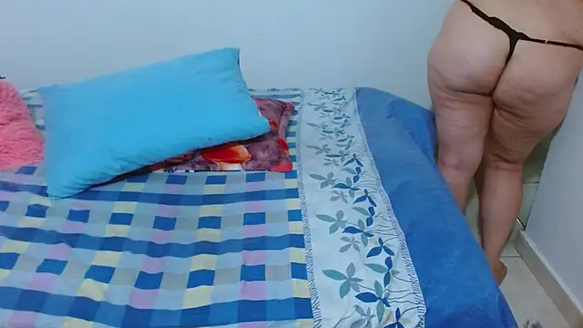 daniela pra online show from May 2026 01:37:07 AM
