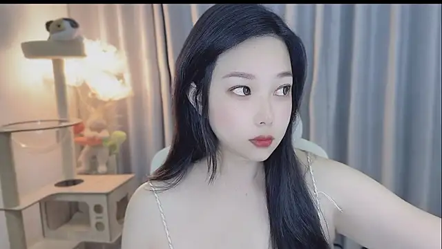 Snapshot of Yumi_yuni chatting on May 2026 09:01:02 PM Yumi yuni online show from May 2026 09:01:02 PM