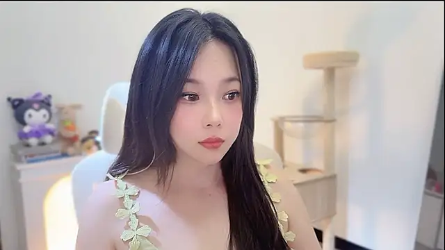 Snapshot of Yumi_yuni chatting on July 2026 01:04:02 PM Yumi yuni online show from July 2026 01:04:02 PM