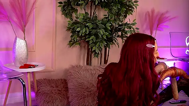 CrystalRedd online show from March 2026 05:55:02 AM