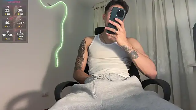 rafael stone11 online show from April 2026 12:15:01 AM