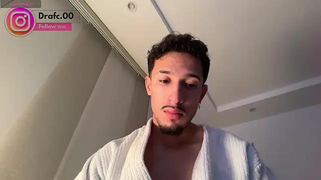 Snapshot of rafael_stone11 chatting on July 2026 05:25:01 AM rafael stone11 online show from July 2026 05:25:01 AM