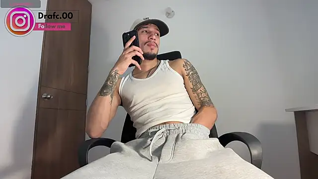 Snapshot of rafael_stone11 chatting on June 2026 03:12:02 AM rafael stone11 online show from June 2026 03:12:02 AM