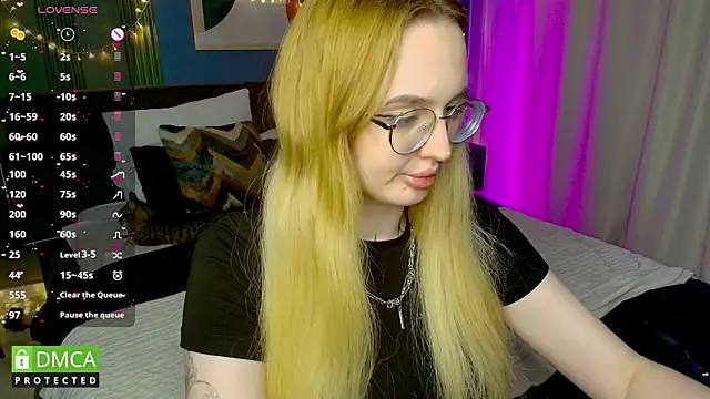 AdeLuna online show from May 2026 09:13:02 PM