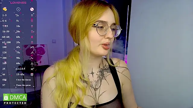 AdeLuna online show from June 2026 09:19:02 PM
