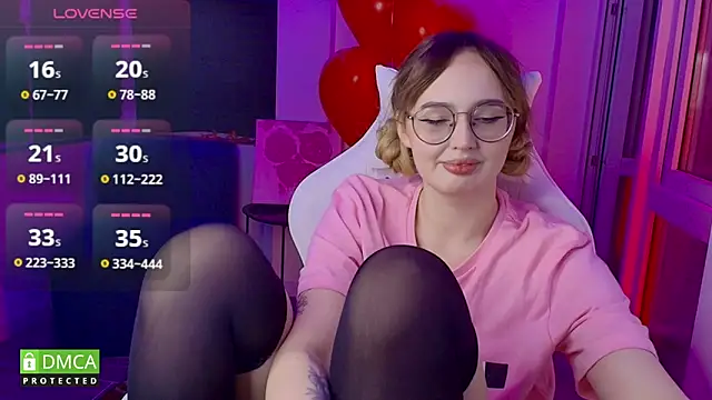 AdeLuna online show from February 2026 05:56:02 PM