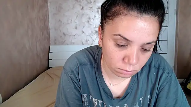 Snapshot of LorraGrey chatting on June 2026 03:17:02 AM LorraGrey online show from June 2026 03:17:02 AM