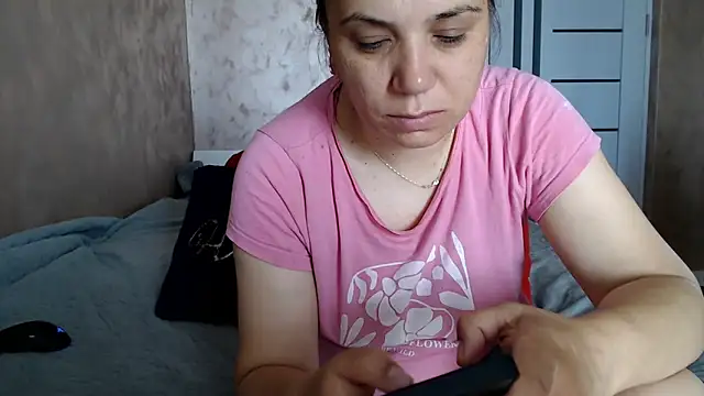 Snapshot of LorraGrey chatting on June 2026 06:14:01 AM LorraGrey online show from June 2026 06:14:01 AM