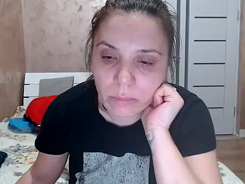 LorraGrey online show from April 2026 07:33:01 PM