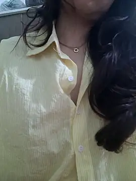 NinaKey online show from March 2026 07:35:02 AM