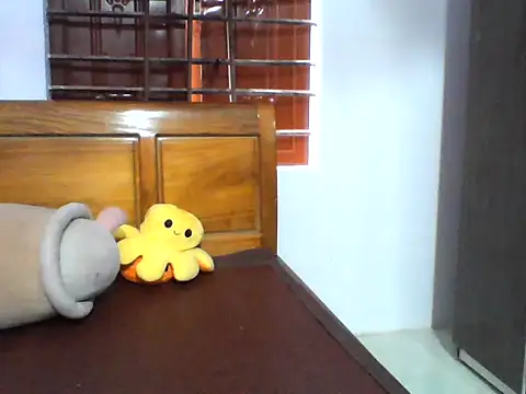 NinaKey online show from April 2026 01:41:01 AM