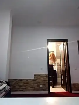 Snapshot of LannaQuinn chatting on February 2026 02:52:01 AM LannaQuinn online show from February 2026 02:52:01 AM