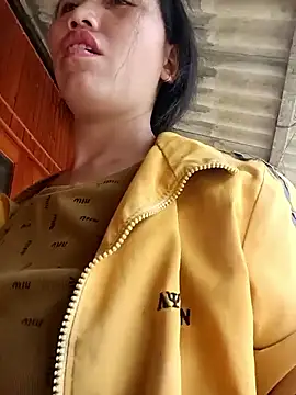 hot-luna- online show from April 2026 02:40:02 AM