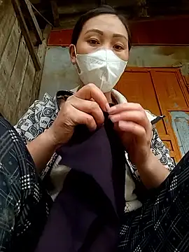 hot-luna- online show from April 2026 01:08:01 AM