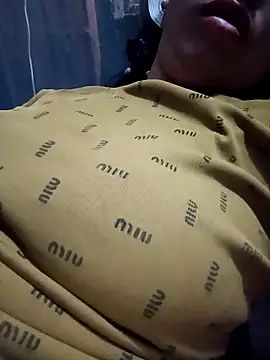 hot-luna- online show from April 2026 10:14:01 PM