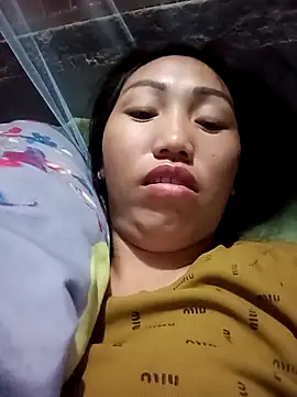 hot-luna- online show from April 2026 10:02:02 PM