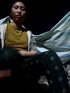 hot-luna- online show from February 2026 11:28:01 AM