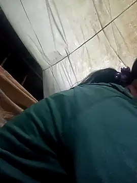 hot-luna- online show from February 2026 11:38:01 PM