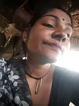 Snapshot of Hotty_raghni chatting on February 2026 04:12:02 AM Hotty raghni online show from February 2026 04:12:02 AM