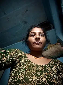 Snapshot of Hotty_raghni chatting on February 2026 08:51:01 PM Hotty raghni online show from February 2026 08:51:01 PM