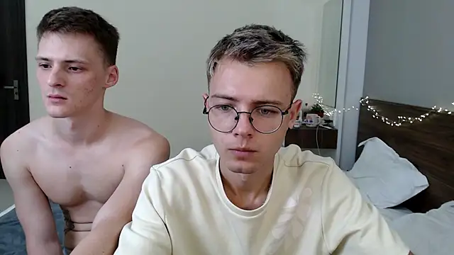 NikiKerryCum online show from March 2026 04:11:01 PM