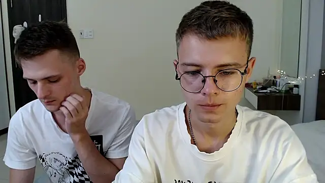 NikiKerryCum online show from April 2026 12:23:01 PM
