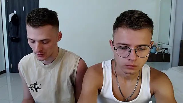 NikiKerryCum online show from April 2026 05:32:01 AM